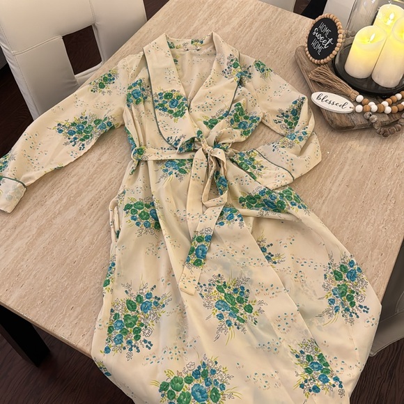 Vintage Dior Nightgown and Robe SetFinal Price Drop!! - Picture 13 of 15